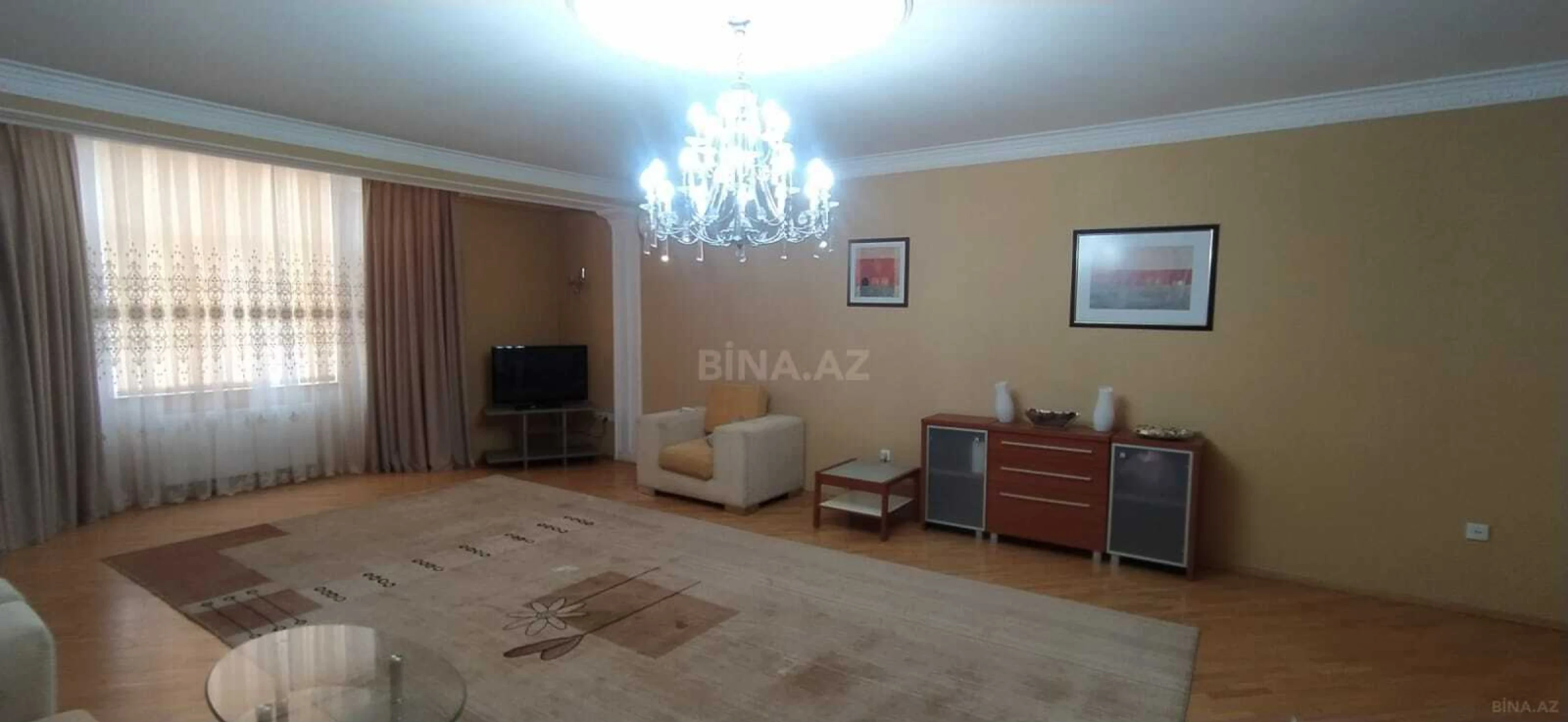 Kirayə verilir 3 otaqlı mənzil 150 m²