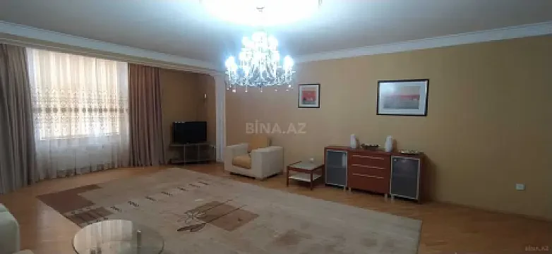 Kirayə verilir 3 otaqlı mənzil 150 m²