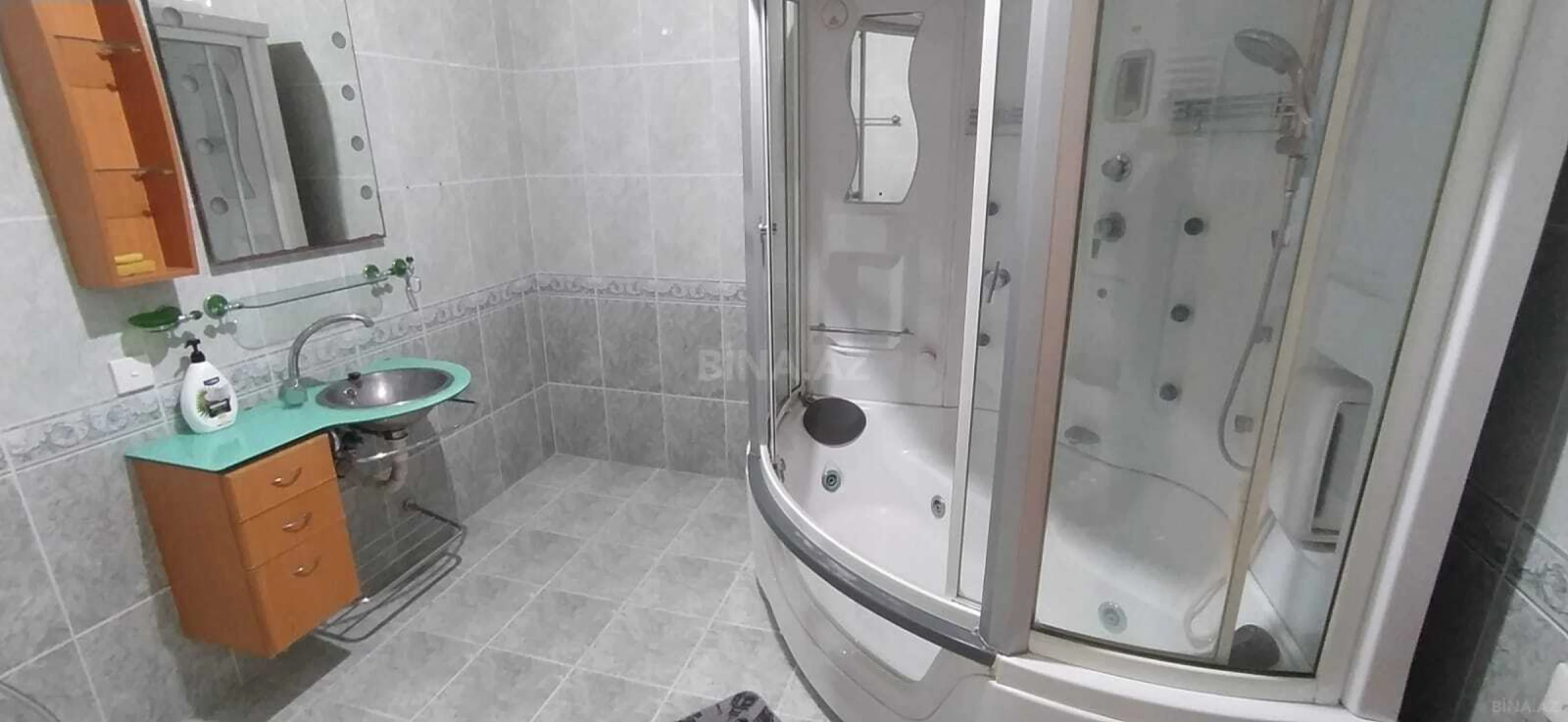 Kirayə verilir 3 otaqlı mənzil 150 m²