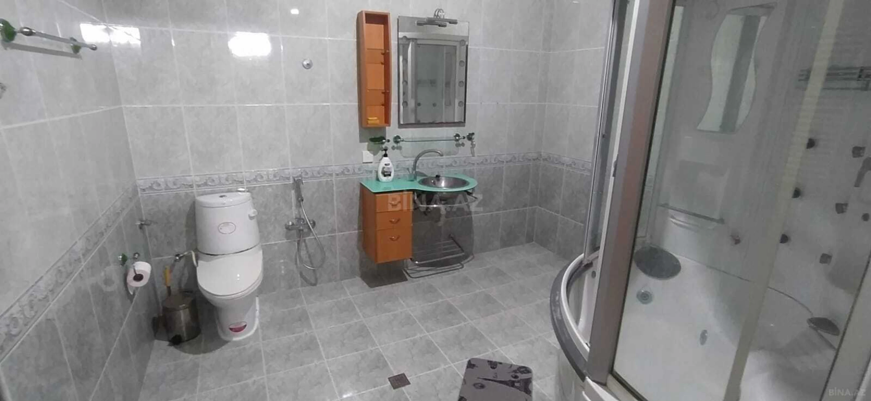Kirayə verilir 3 otaqlı mənzil 150 m²