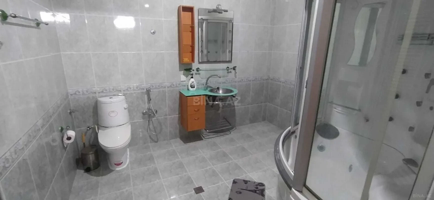 Kirayə verilir 3 otaqlı mənzil 150 m²