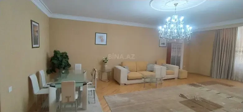 Kirayə verilir 3 otaqlı mənzil 150 m²