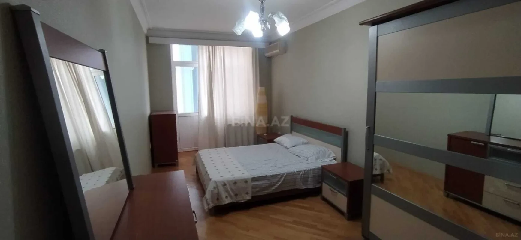 Kirayə verilir 3 otaqlı mənzil 150 m²