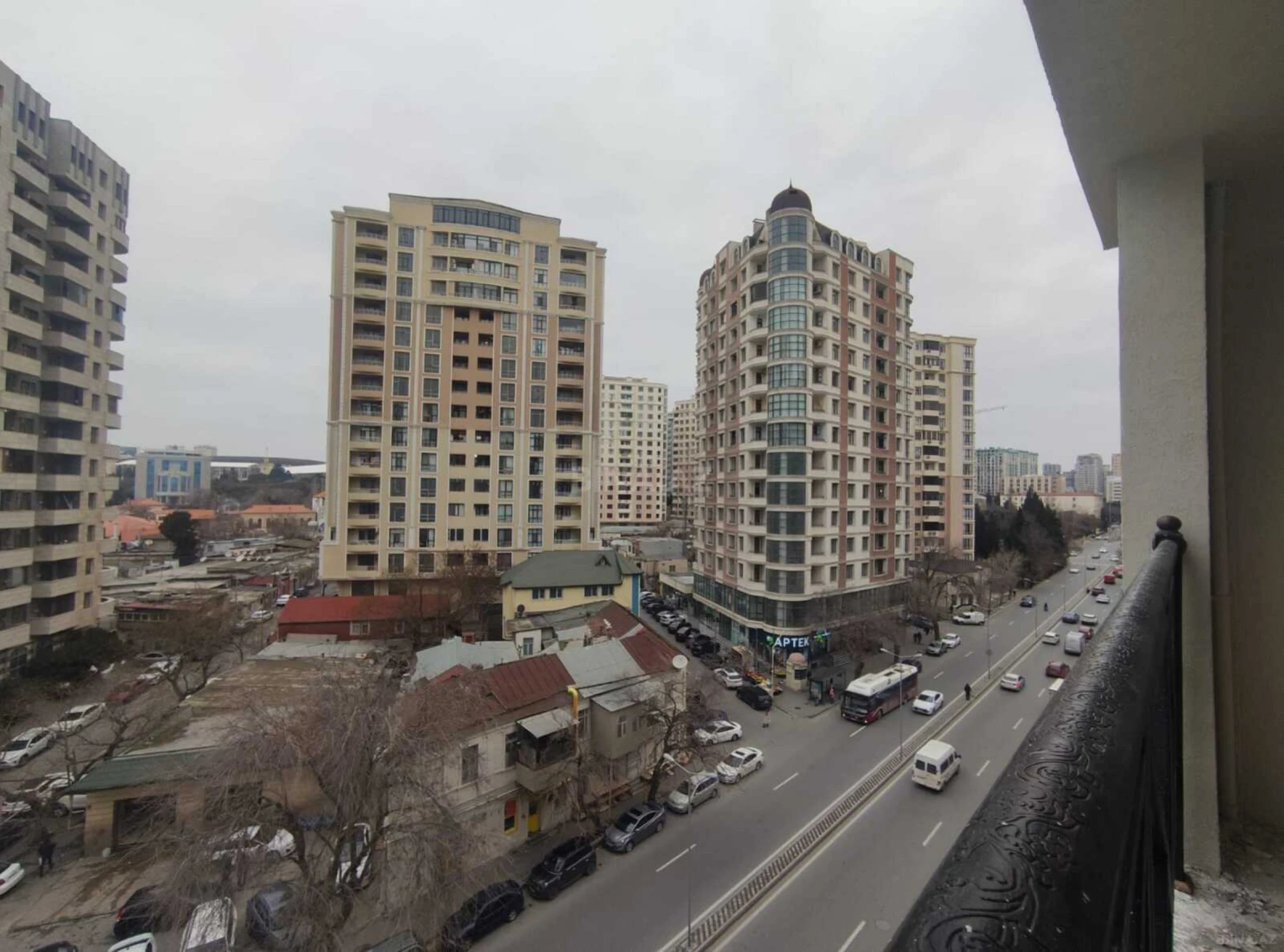 Satılır 3 otaqlı mənzil 90 m²