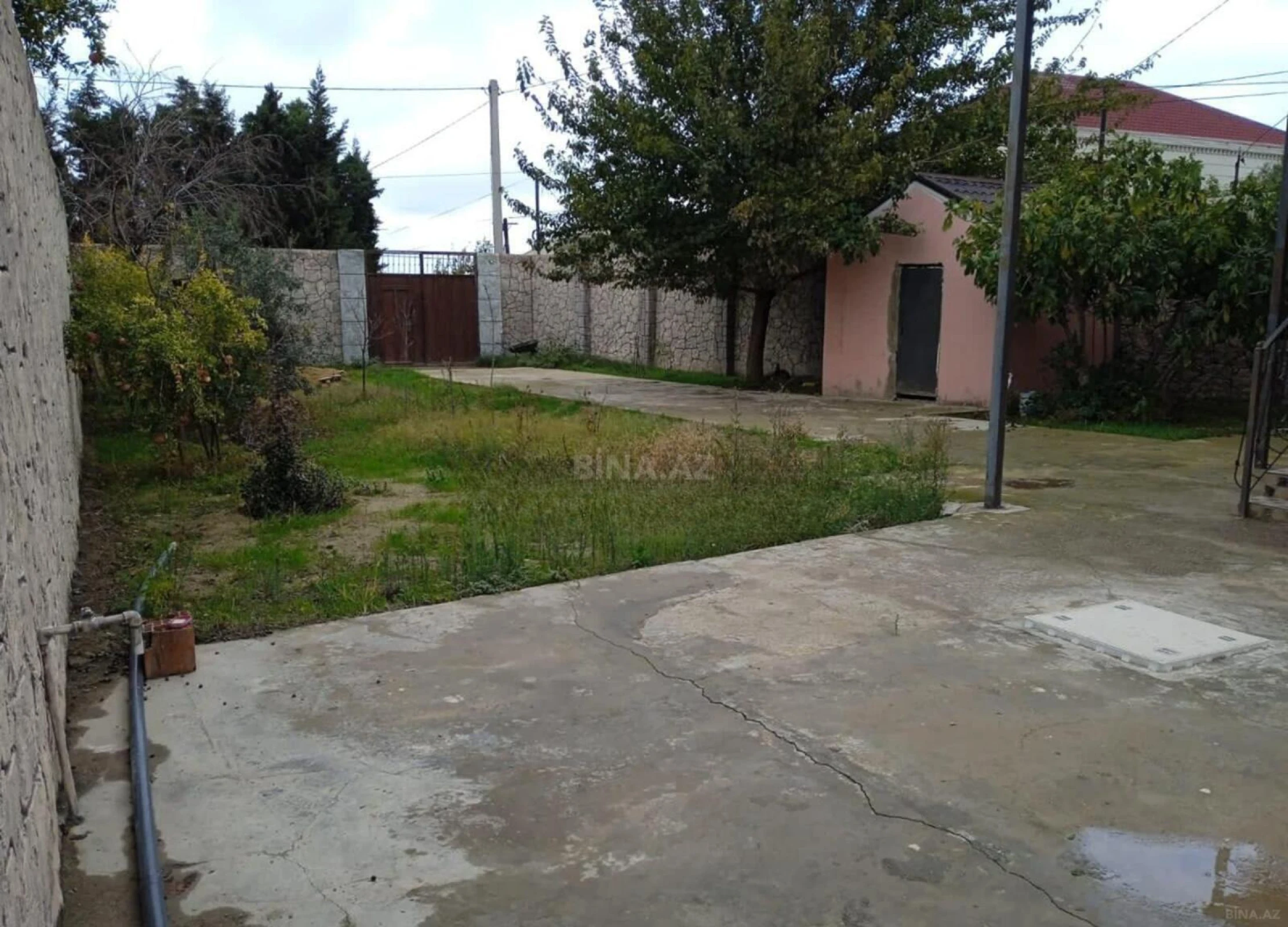 Satılır 6 otaqlı həyət evi 200 m²