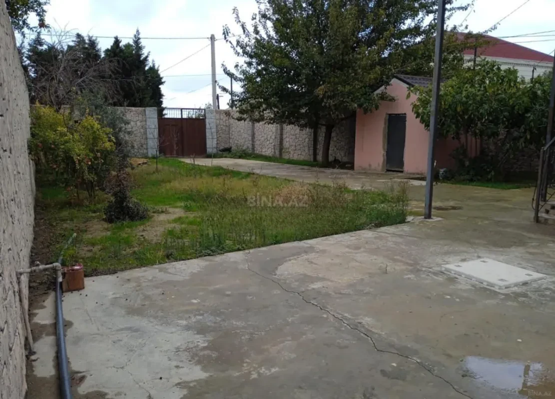 Satılır 6 otaqlı həyət evi 200 m²