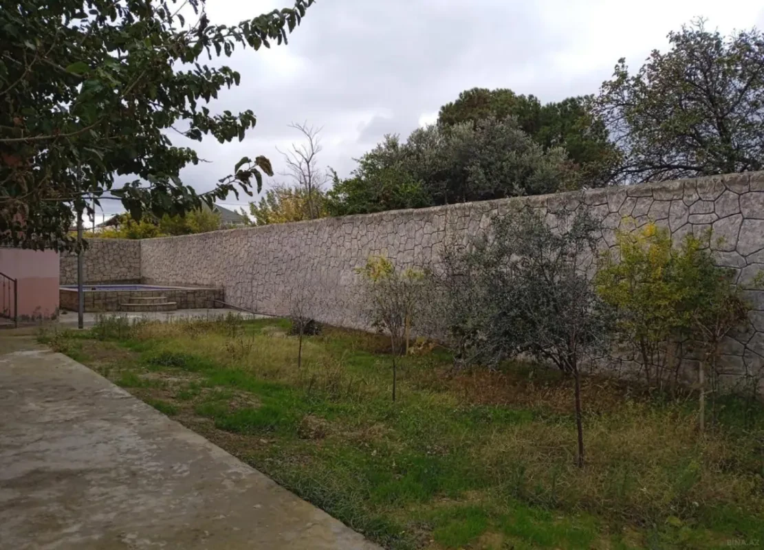 Satılır 6 otaqlı həyət evi 200 m²