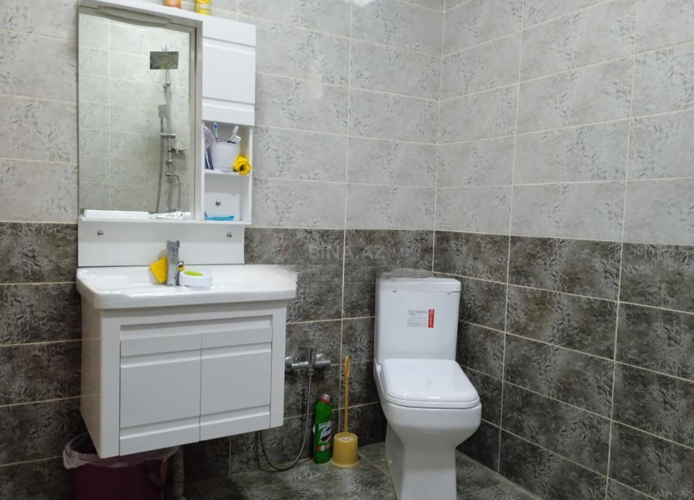 Satılır 6 otaqlı həyət evi 200 m²