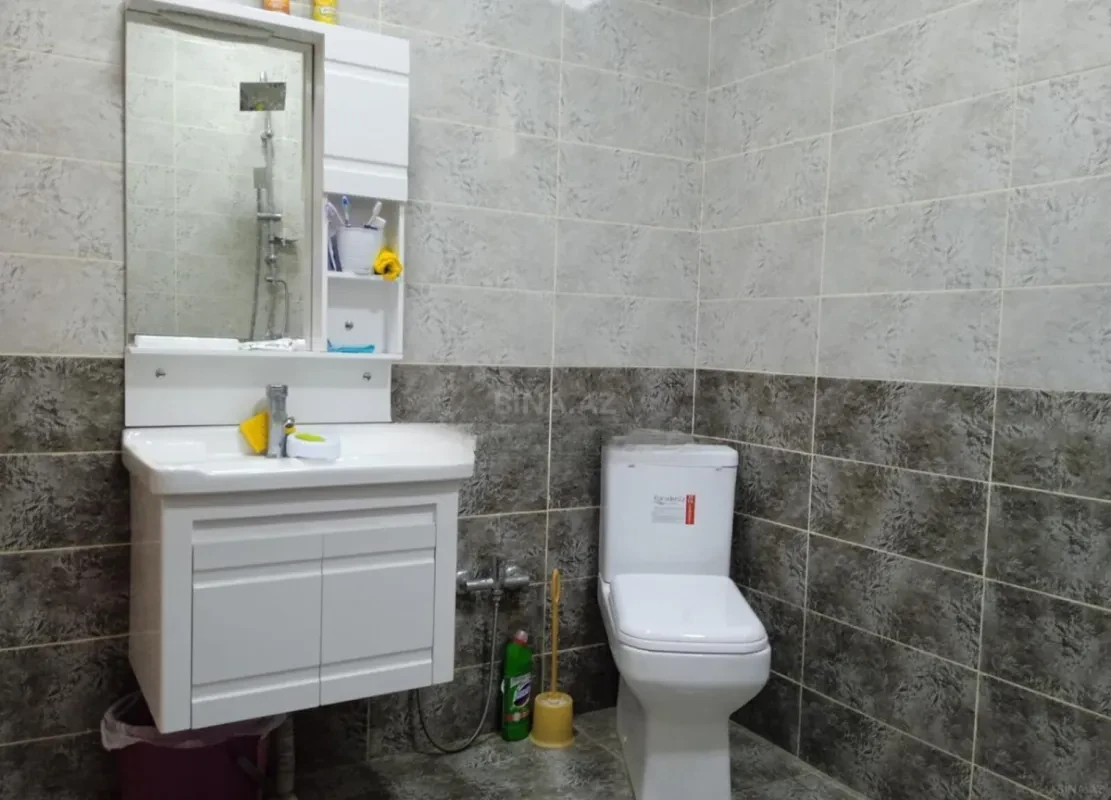 Satılır 6 otaqlı həyət evi 200 m²