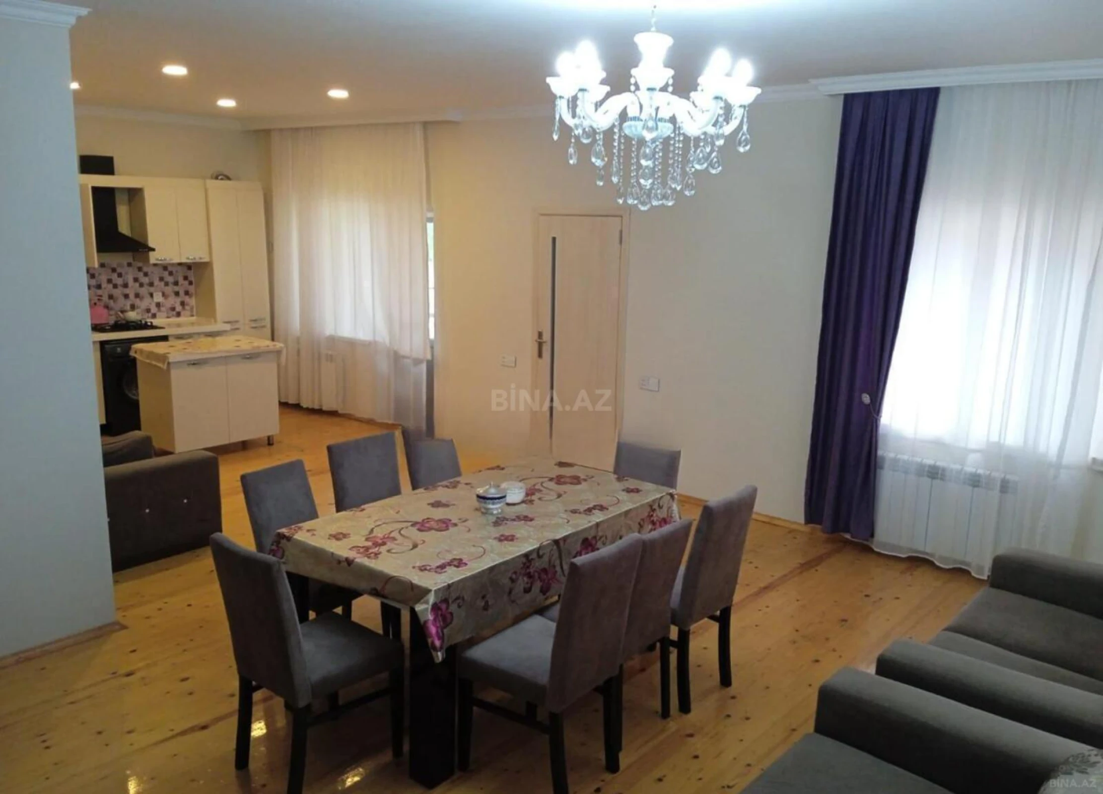 Satılır 6 otaqlı həyət evi 200 m²