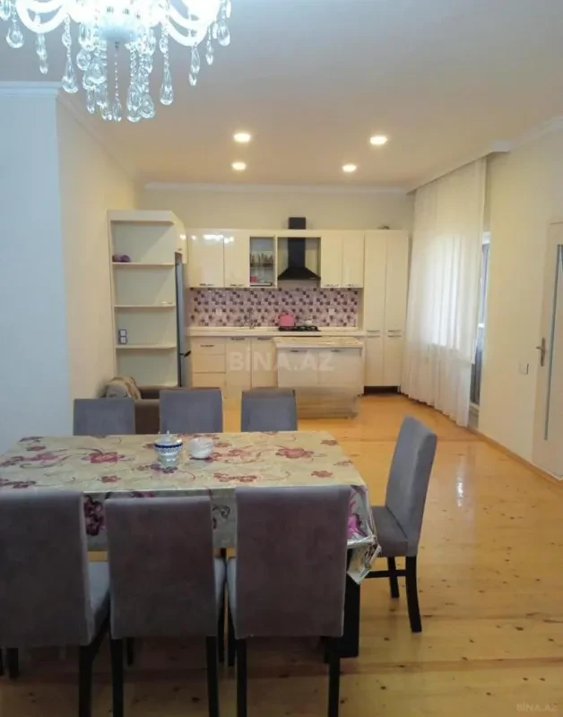 Satılır 6 otaqlı həyət evi 200 m²