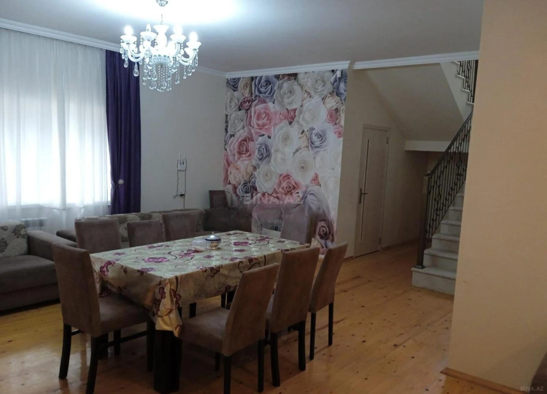 Satılır 6 otaqlı həyət evi 200 m²