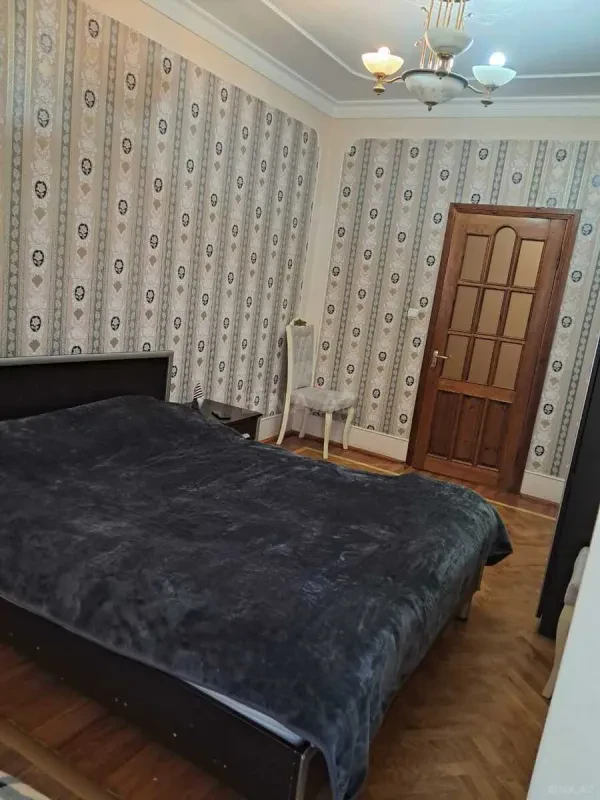 Satılır 2 otaqlı mənzil 70 m²