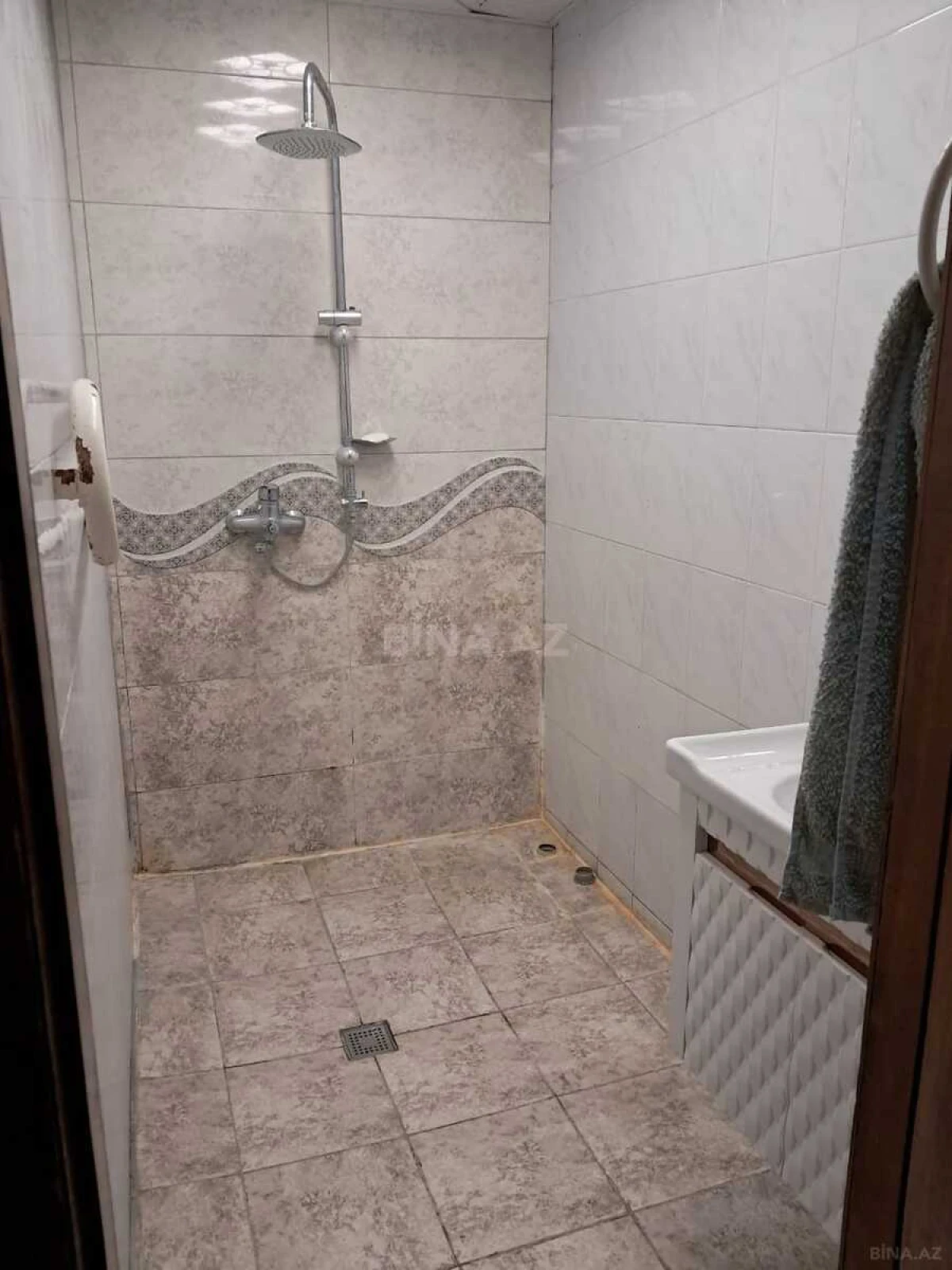 Satılır 2 otaqlı mənzil 70 m²