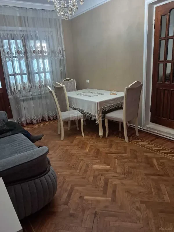 Satılır 2 otaqlı mənzil 70 m²