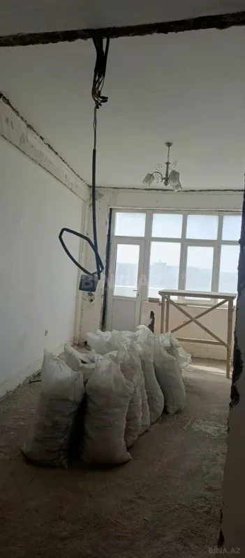 Satılır 3 otaqlı mənzil 130 m²