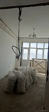 Satılır 3 otaqlı mənzil 130 m²