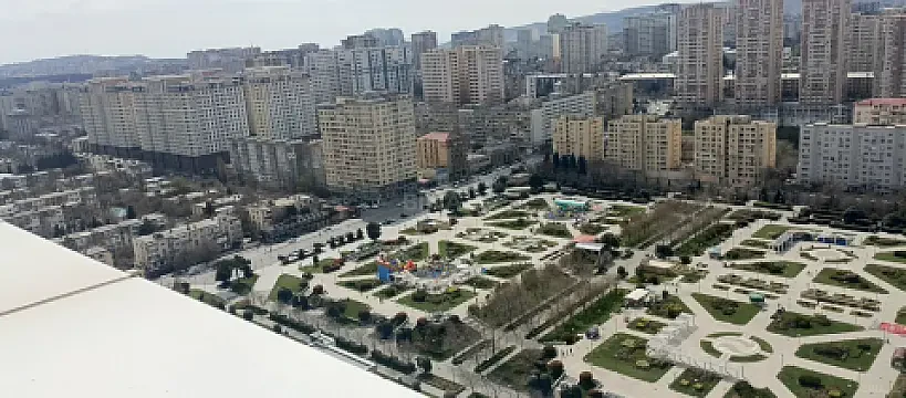 Satılır 3 otaqlı mənzil 130 m²