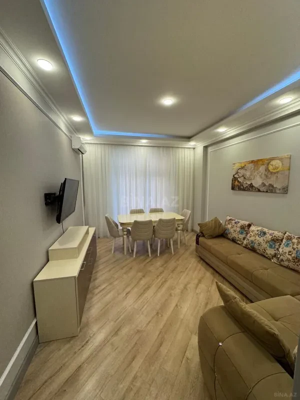 Kirayə verilir 2 otaqlı mənzil 85 m²