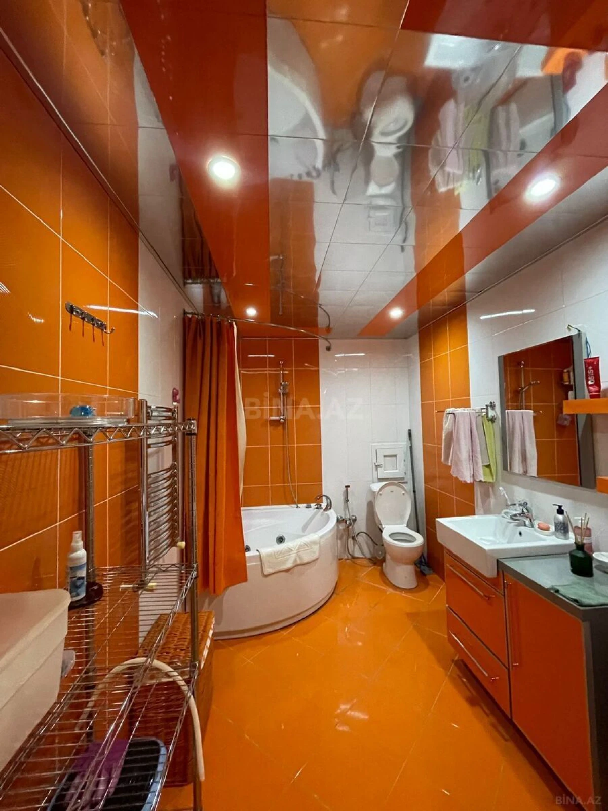 Satılır 2 otaqlı mənzil 62 m²