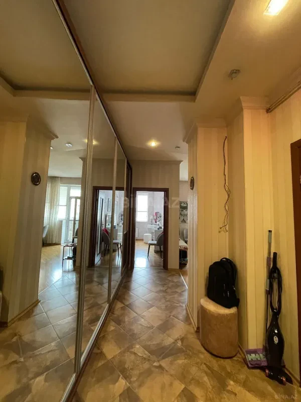 Satılır 2 otaqlı mənzil 62 m²
