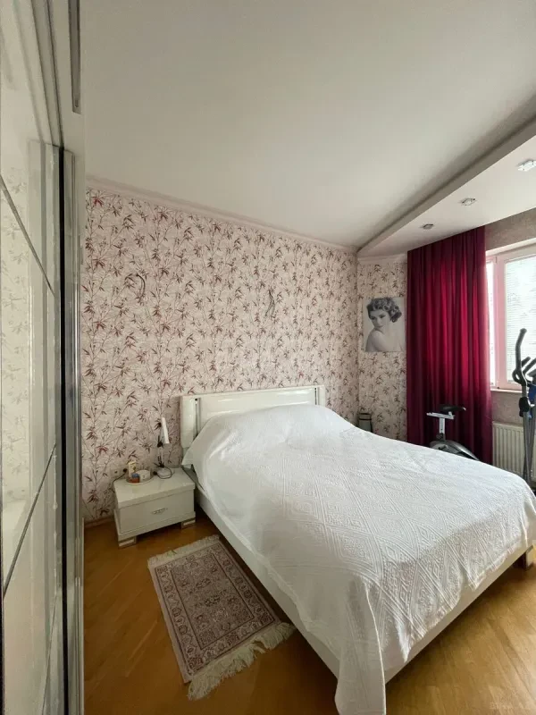 Satılır 2 otaqlı mənzil 62 m²