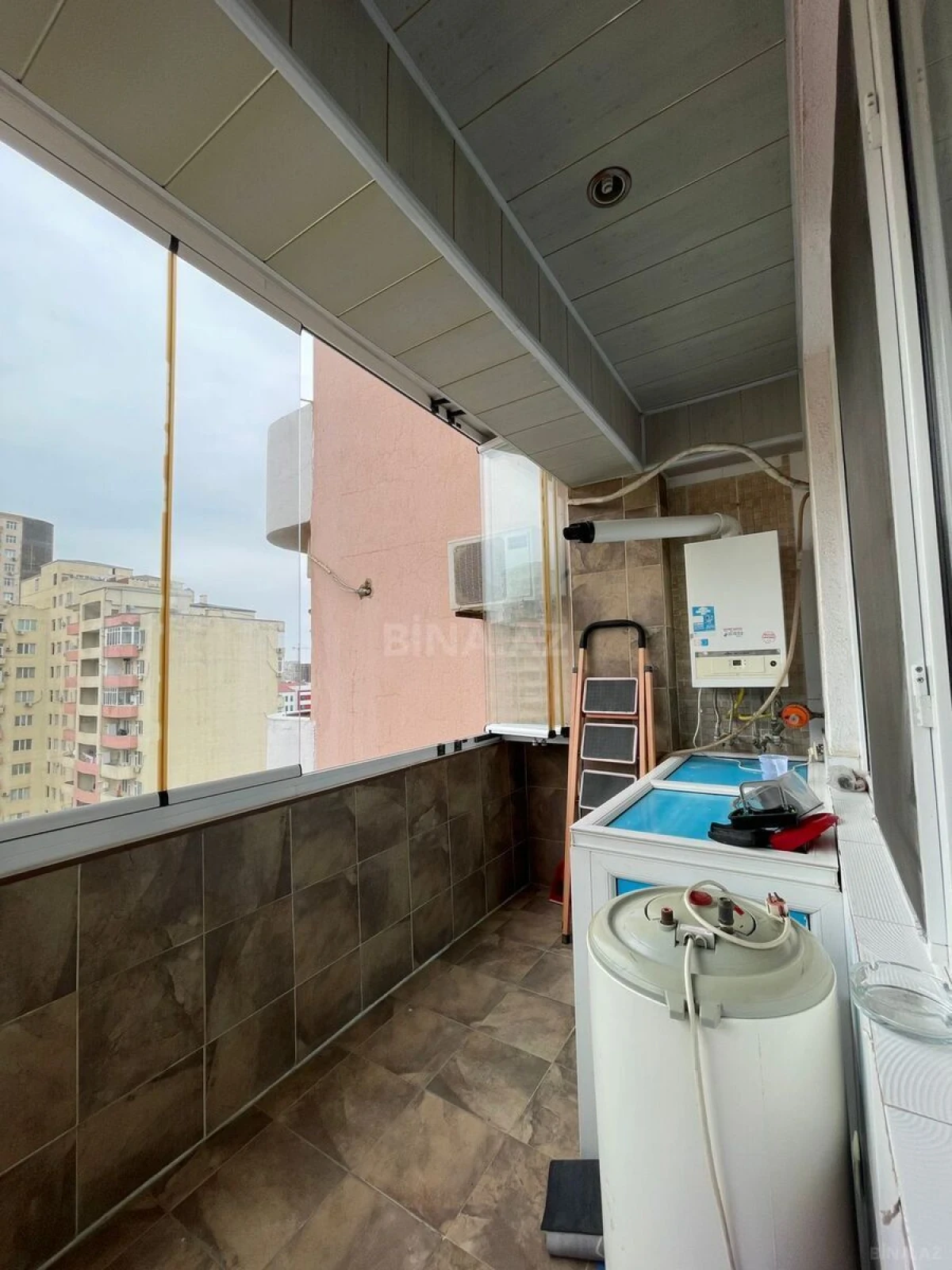 Satılır 2 otaqlı mənzil 62 m²