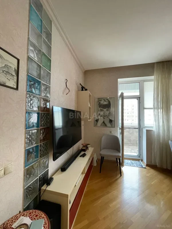 Satılır 2 otaqlı mənzil 62 m²