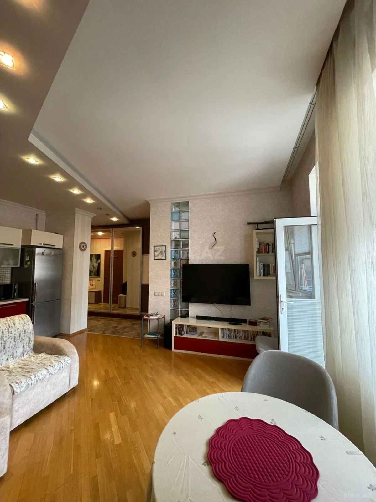 Satılır 2 otaqlı mənzil 62 m²