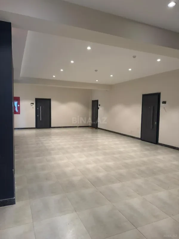Satılır 2 otaqlı mənzil 79.8 m²