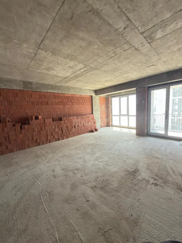 Satılır 2 otaqlı mənzil 79.8 m²
