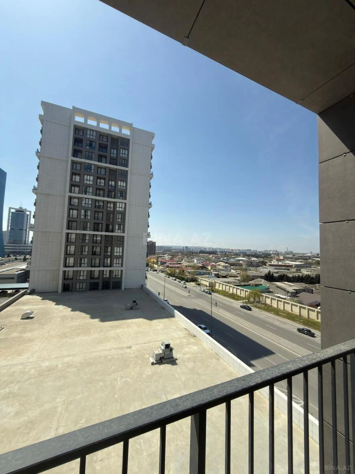 Satılır 2 otaqlı mənzil 79.8 m²