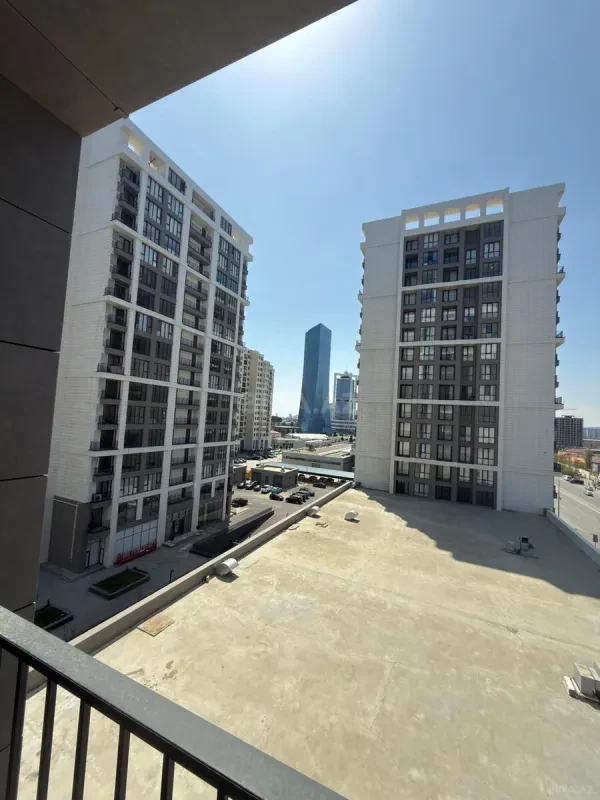Satılır 2 otaqlı mənzil 79.8 m²