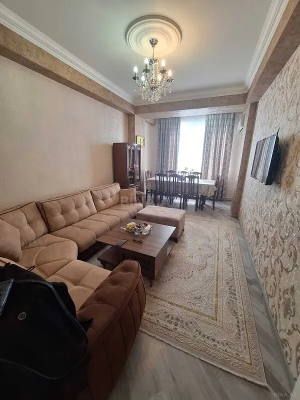 Kirayə verilir 2 otaqlı mənzil 60 m²