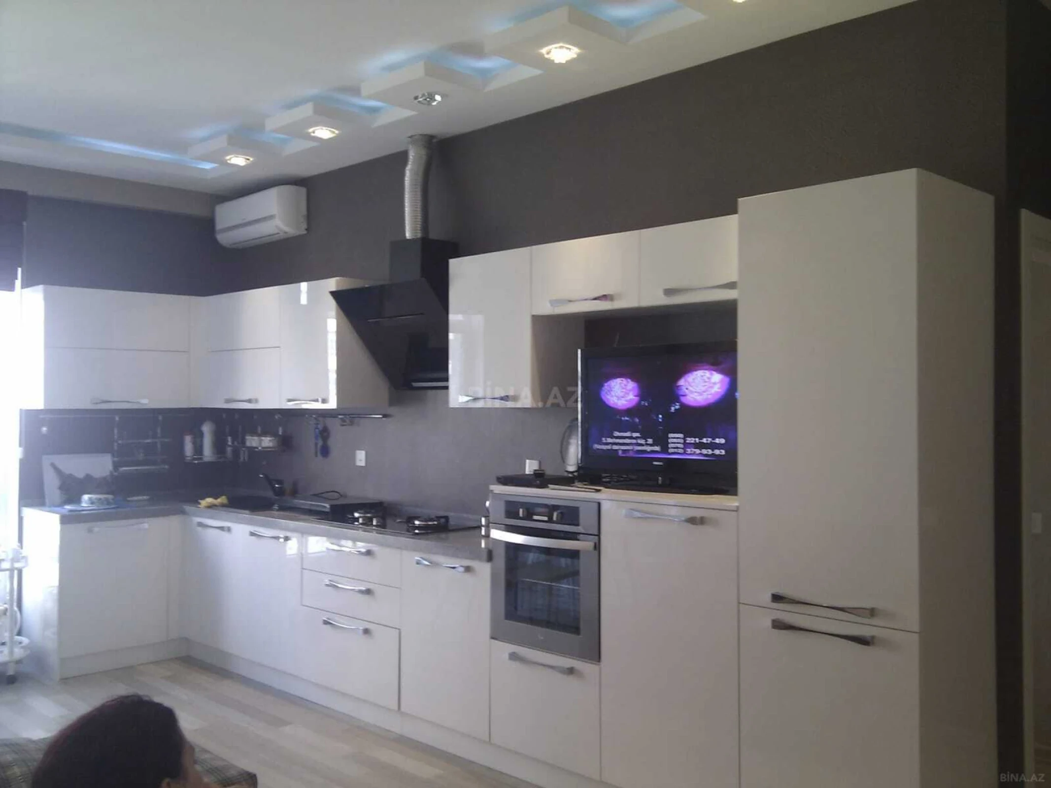 Kirayə verilir 2 otaqlı mənzil 70 m²