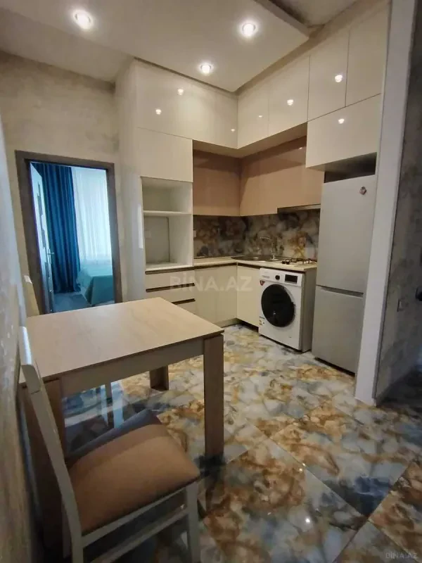 Kirayə verilir 2 otaqlı mənzil 60 m²