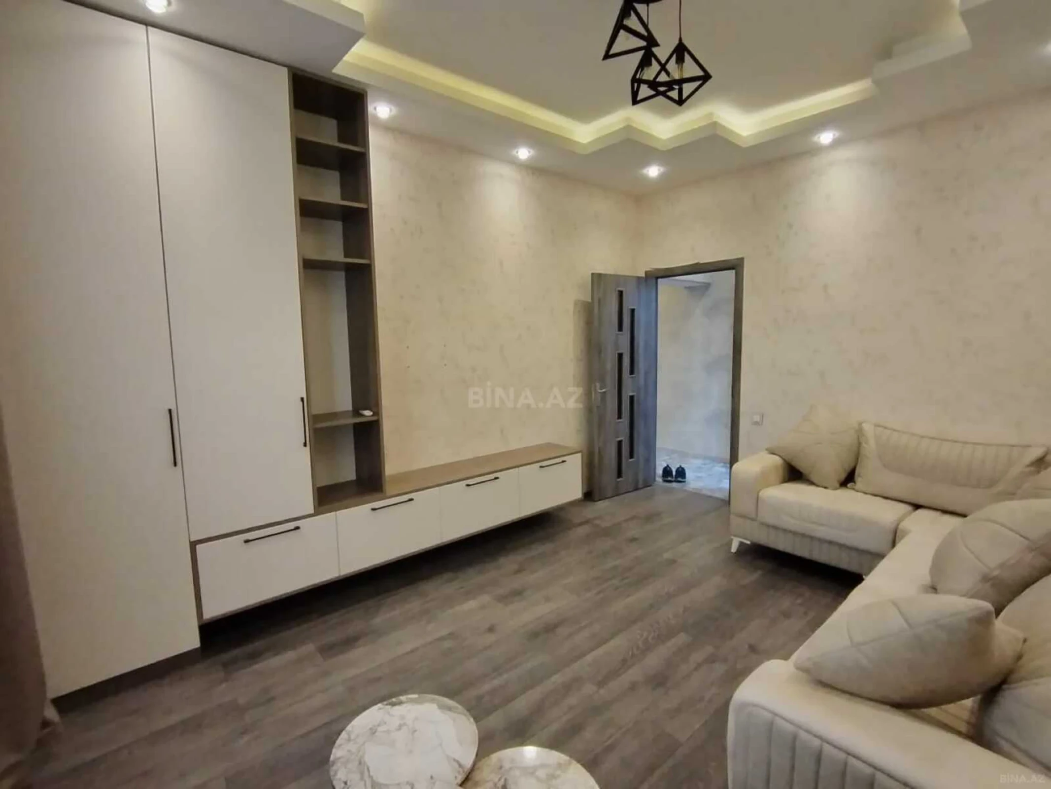 Kirayə verilir 2 otaqlı mənzil 60 m²
