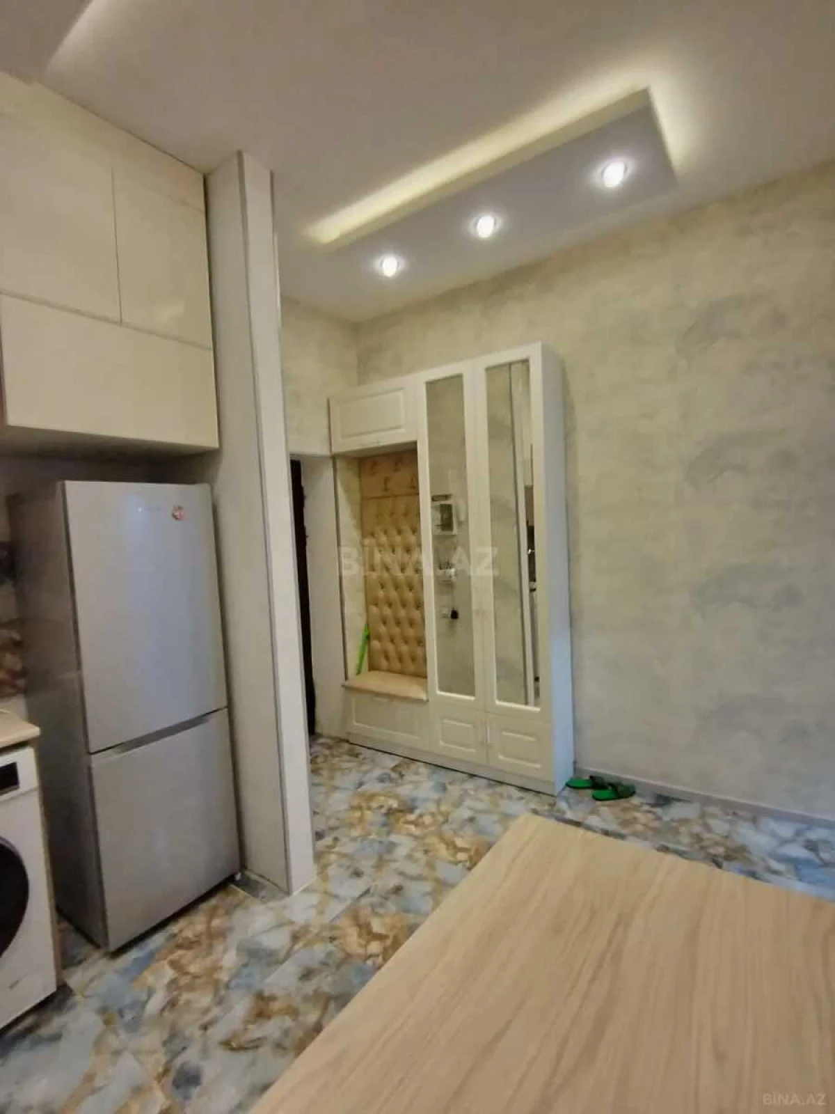 Kirayə verilir 2 otaqlı mənzil 60 m²