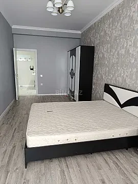 Kirayə verilir 2 otaqlı mənzil 86 m²