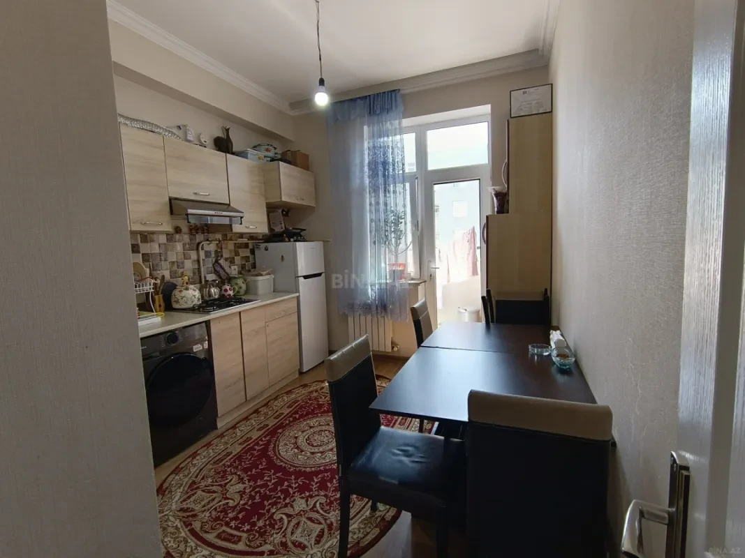 Satılır 4 otaqlı mənzil 100 m²