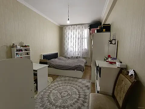 Satılır 4 otaqlı mənzil 100 m²