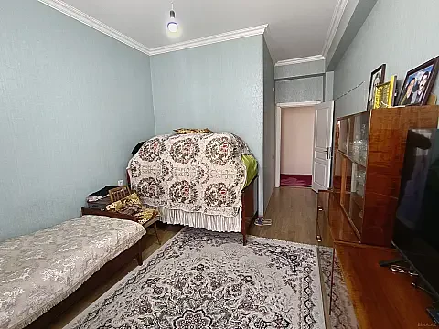 Satılır 4 otaqlı mənzil 100 m²