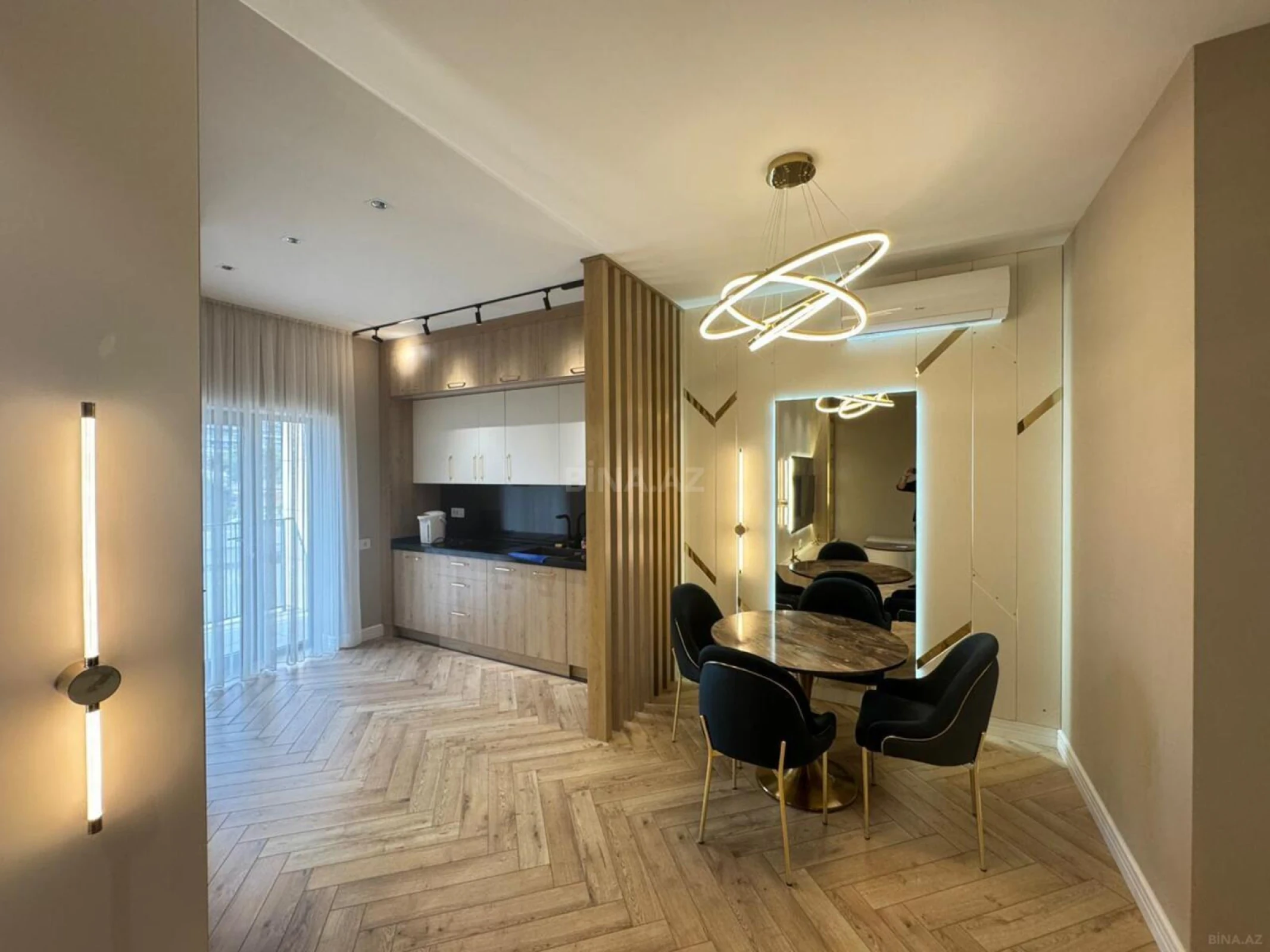 Kirayə verilir 2 otaqlı mənzil 70 m²