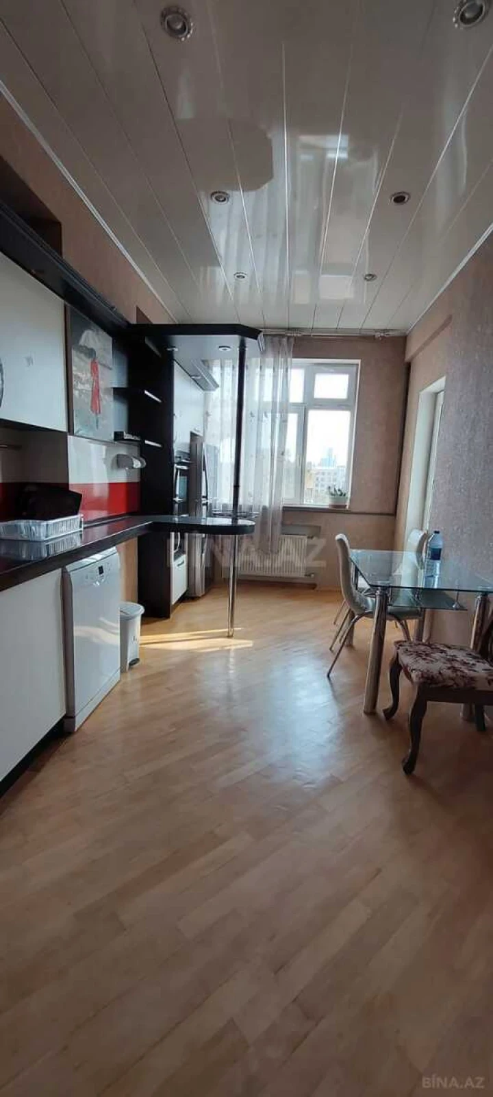 Kirayə verilir 2 otaqlı mənzil 65 m²