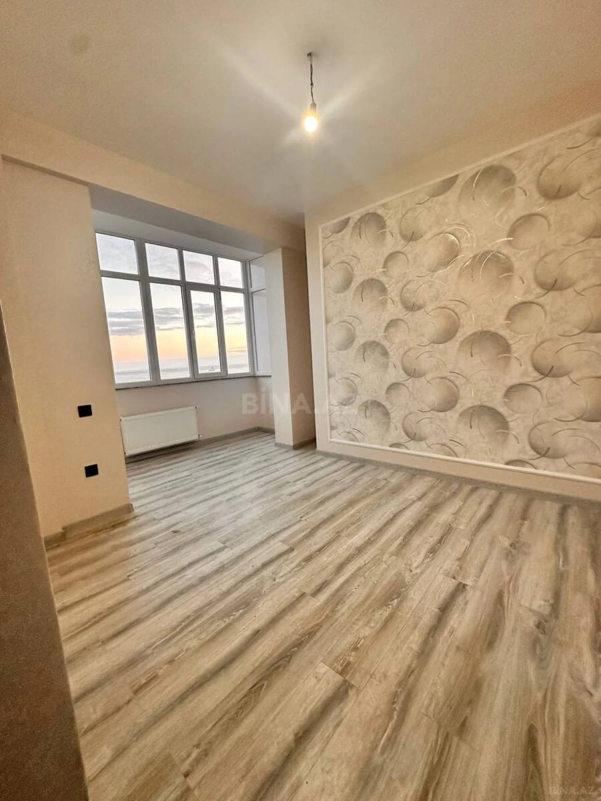 Satılır 3 otaqlı mənzil 105 m²
