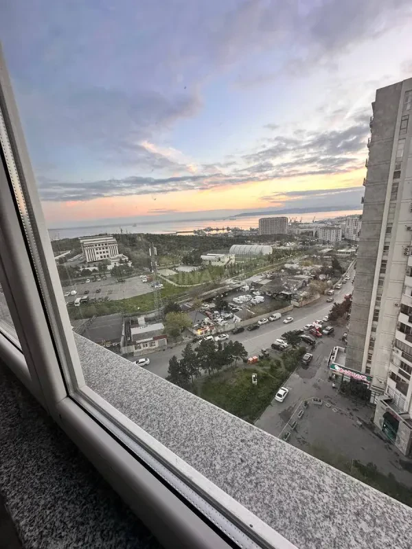 Satılır 3 otaqlı mənzil 105 m²