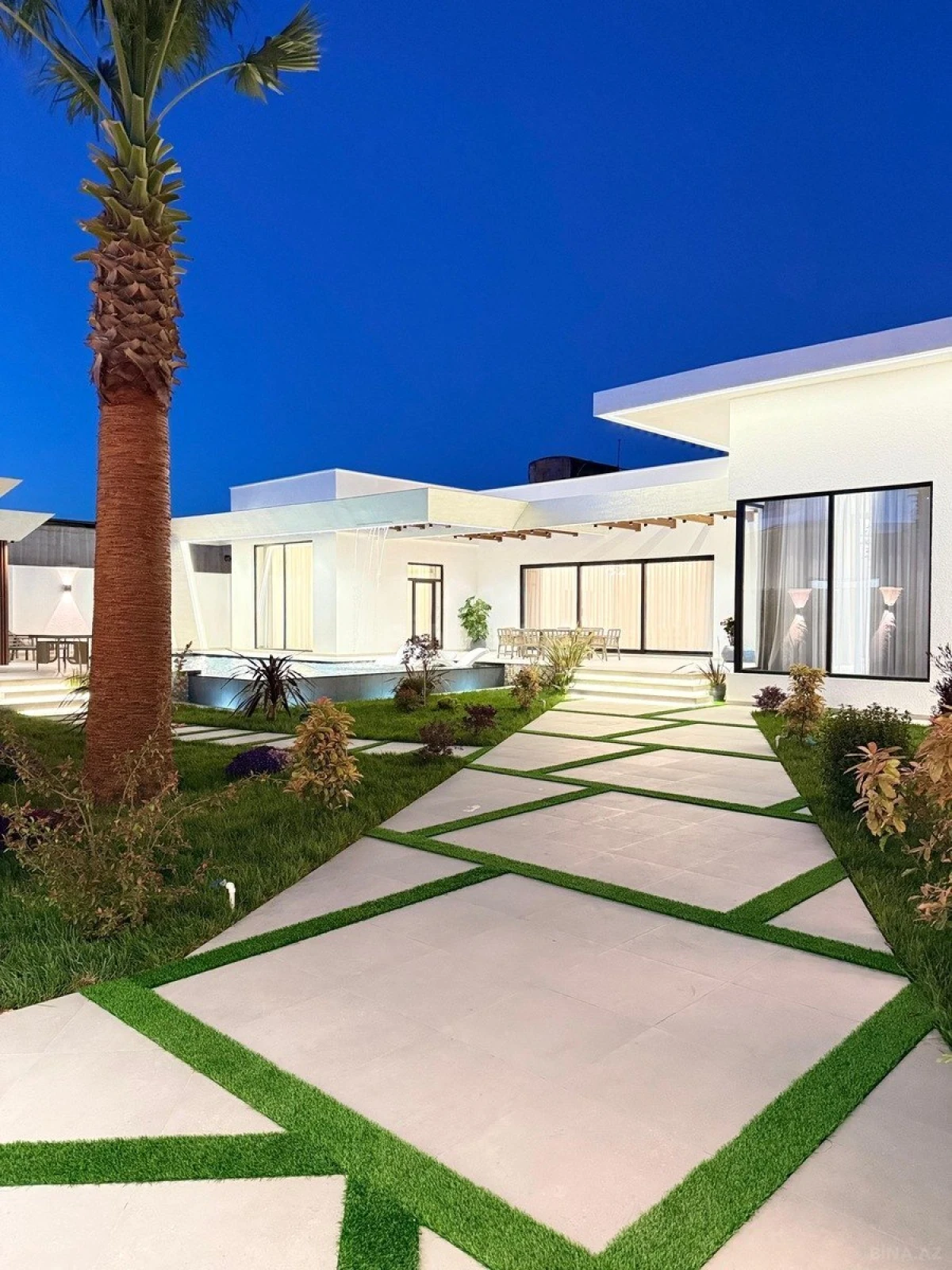 Satılır 5 otaqlı həyət evi 220 m²
