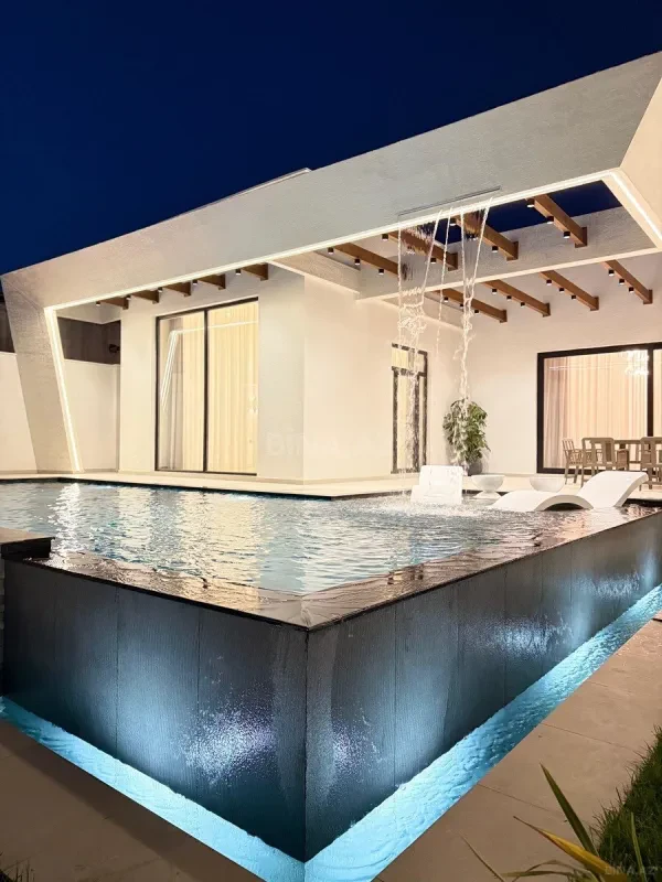 Satılır 5 otaqlı həyət evi 220 m²