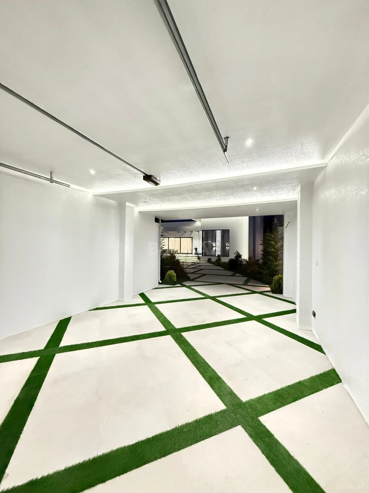 Satılır 5 otaqlı həyət evi 220 m²