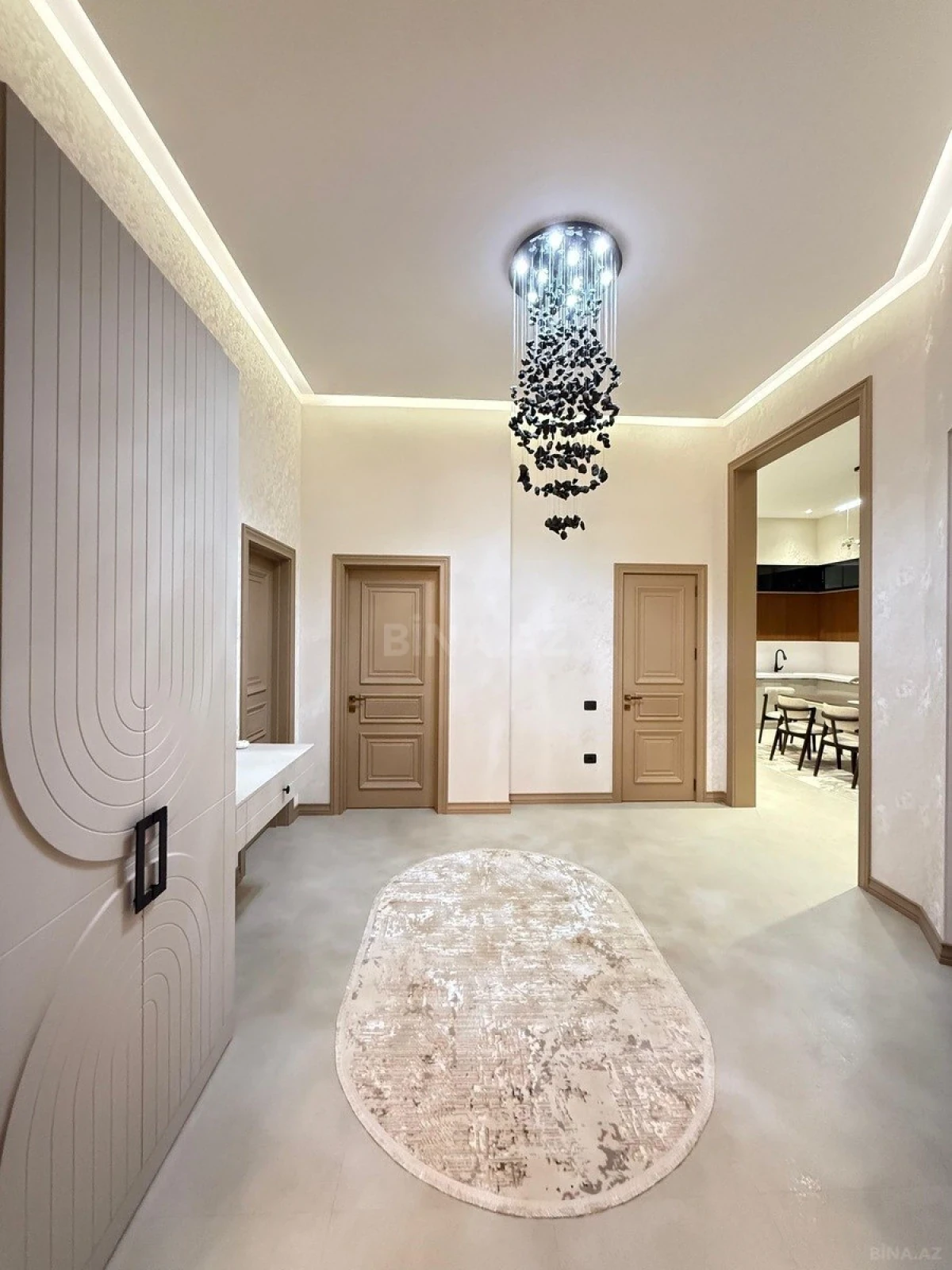 Satılır 5 otaqlı həyət evi 220 m²